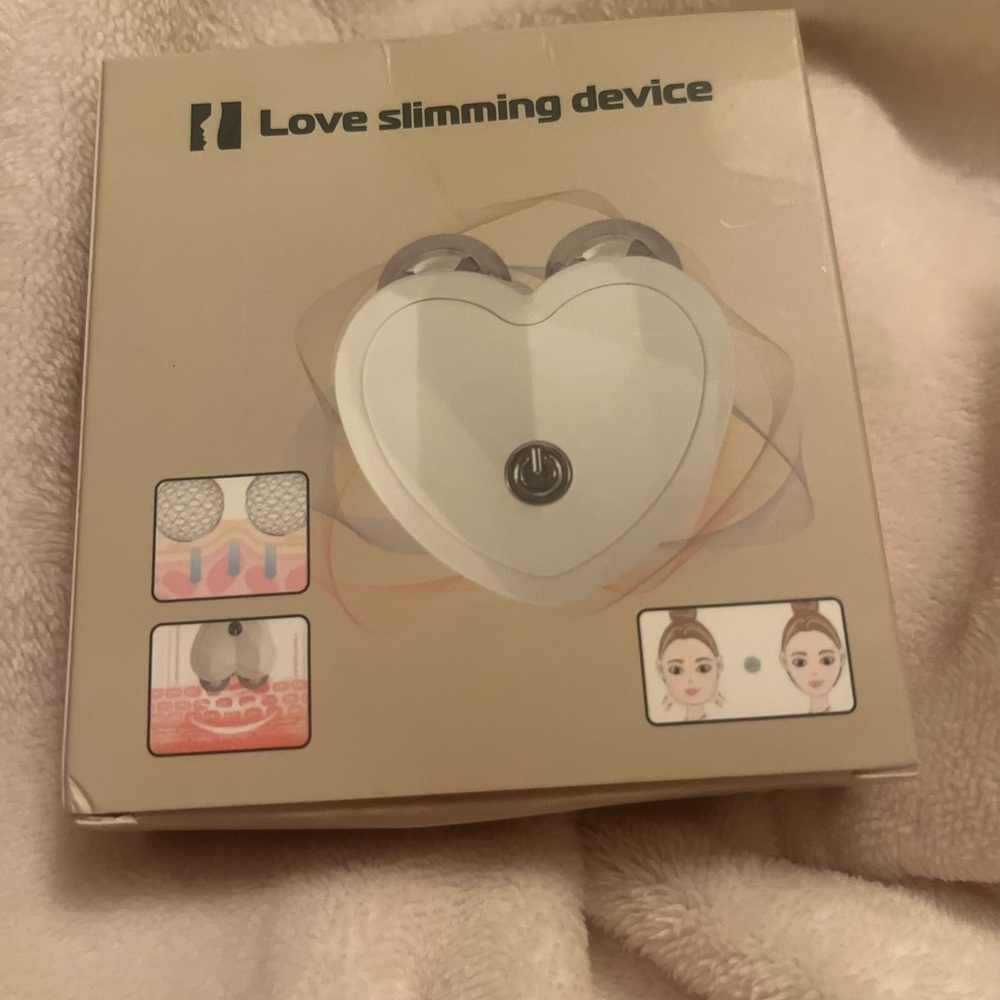 Love Slimming Device Heart-Shaped - Microcurrent Facial Massager- White
